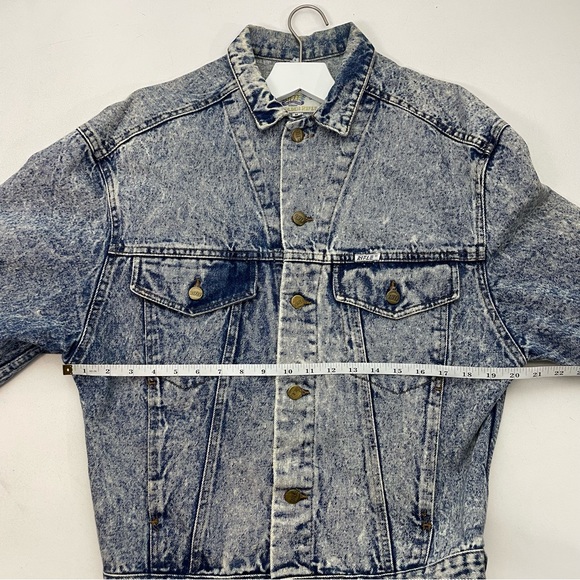 Vintage Barbie Denim Acid Wash Jean Jacket - Picture 5 of 6